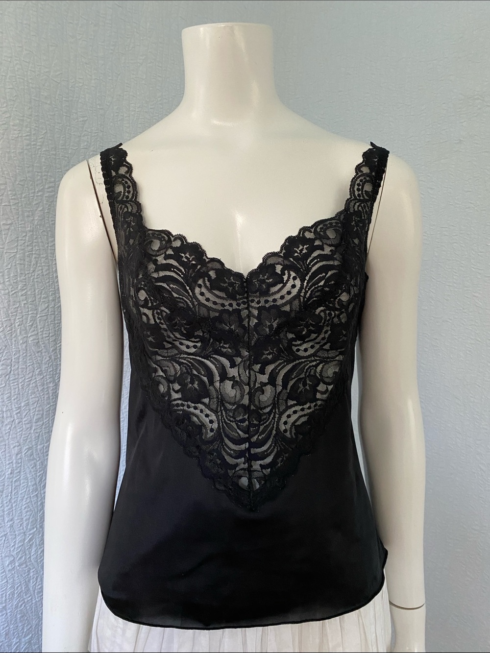 Vanity Fair Vintage Black Lace V-Neck Camisole